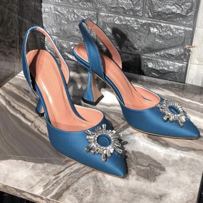 A Mavi Saten taşlı stiletto