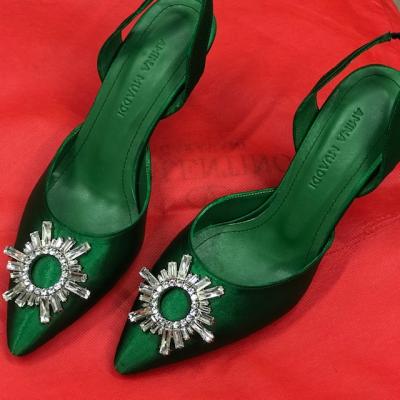 A Yeşil Saten taşlı stiletto