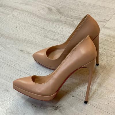 CL Nude Mat stiletto