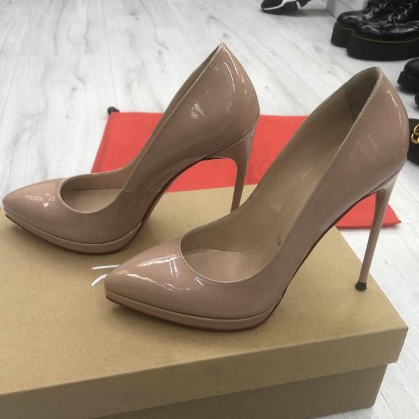 CL-Ten-Rugan-Stiletto-resim3-2006.jpg