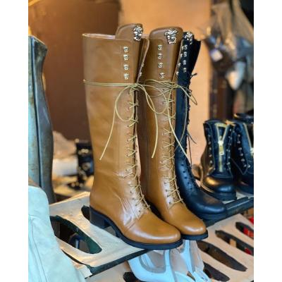 Taba Metal Detaylı Bağcıklı Çizme