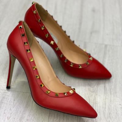 VL Pimli Kırmızı Stiletto