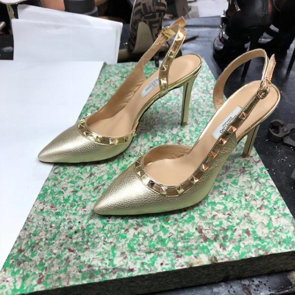 Vltn-Gold-Mat-deri-Yani-Acik-resim5-1679.jpg