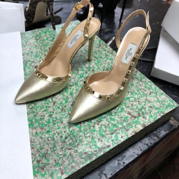 Vltn-Gold-Mat-deri-Yani-Acik-resim6-1679.jpg