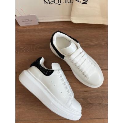 AMQ BEYAZ SİYAH TAŞLI SNEAKER 