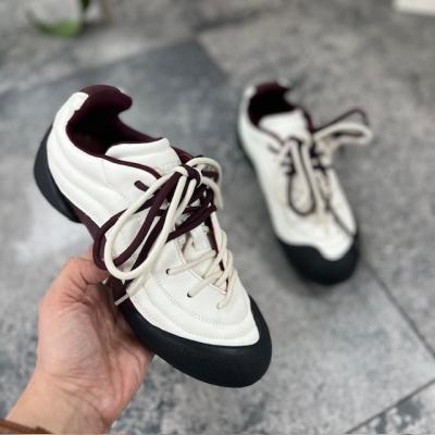AMQ BORDO BEYAZ SNEAKER 