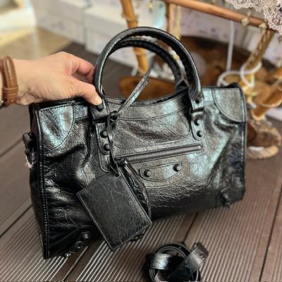 BLNCG SİYAH DERİ BÜYÜK BOY ÇANTA 