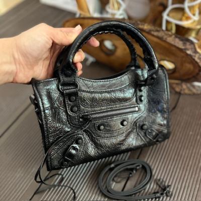 BLNCG SİYAH DERİ KÜÇÜK BOY ÇANTA-2