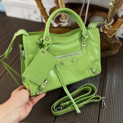 BLNCG YEŞİL ORTA BOY ÇANTA 