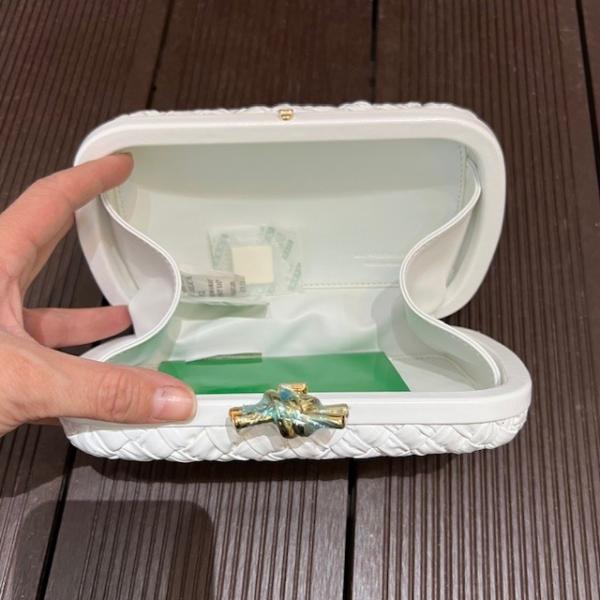 bttvnt-beyaz-clutch-1-resim4-7605.jpg