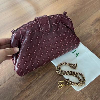 BTTVNT BORDO ZİNCİR ASKILI ÇANTA 