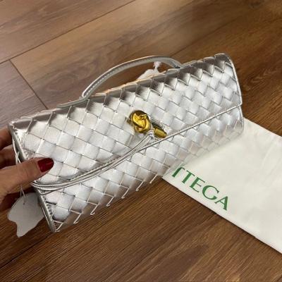 BTTVNT GÜMÜŞ ÇANTA 