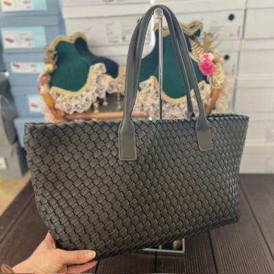 BTTVNT HAKİ ASKILI ÇANTA 