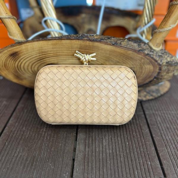bttvnt-nude-clutch-resim2-6775.jpg