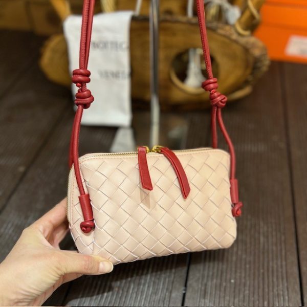 bttvnt-pembe-concert-pouch-resim-8318.jpg