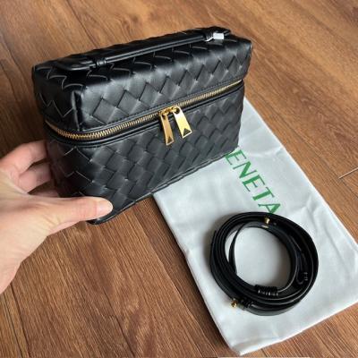 BTTVNT SİYAH KUTU ÇANTA 