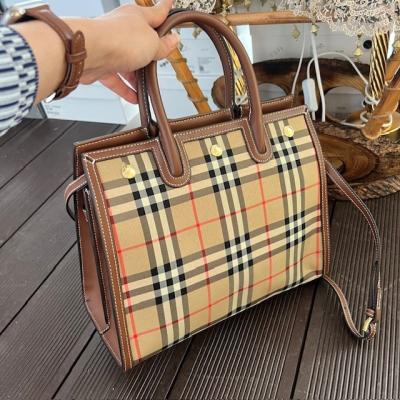 BURBRRY BÜYÜK BOY ACI KAHVE ÇANTA 