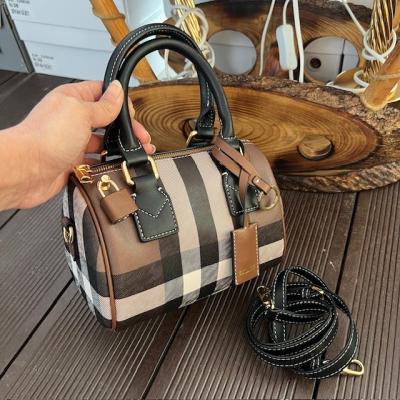 BURBRRY KÜÇÜK BOY ACI KAHVE ÇANTA 