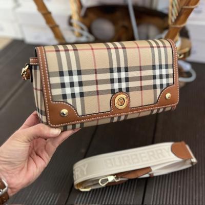 BURBRRY TABA ORTA BOY ÇANTA 