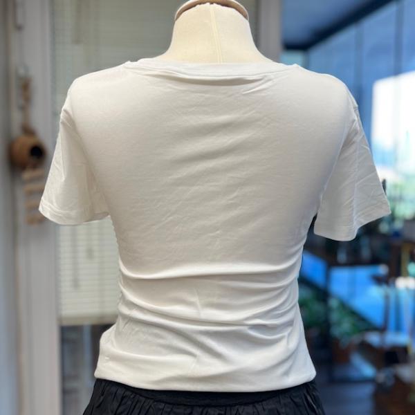 chnl-beyaz-tshirt-3-resim3-7146.jpg