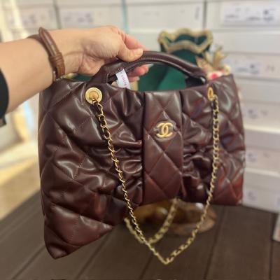 CHNL BORDO ZİNCİR ASKILI BÜYÜK BOY 