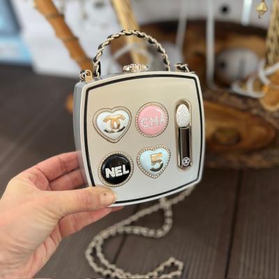 CHNL GRİ ZİNCİR ASKILI ÇANTA 