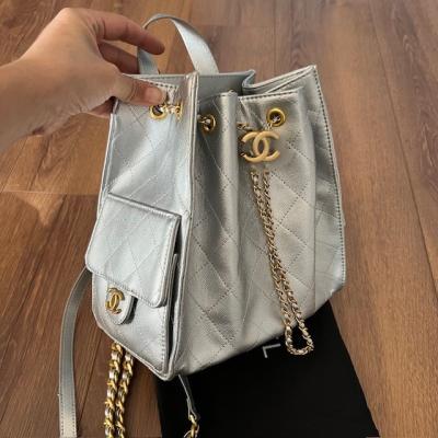 CHNL GÜMÜŞ SIRT ÇANTASI 