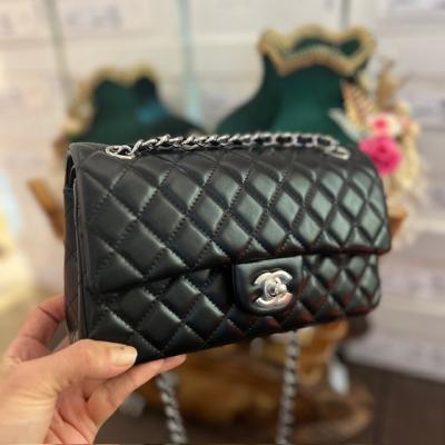 CHNL SİYAH GÜMÜŞ ASKILI ÇANTA 