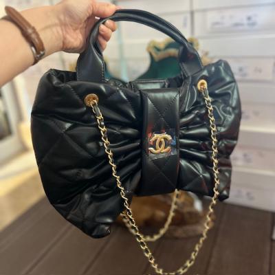 CHNL SİYAH ZİNCİR ASKILI BÜYÜK BOY 