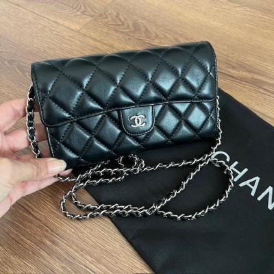 CHNL SİYAH ZİNCİR ASKILI ÇANTA 