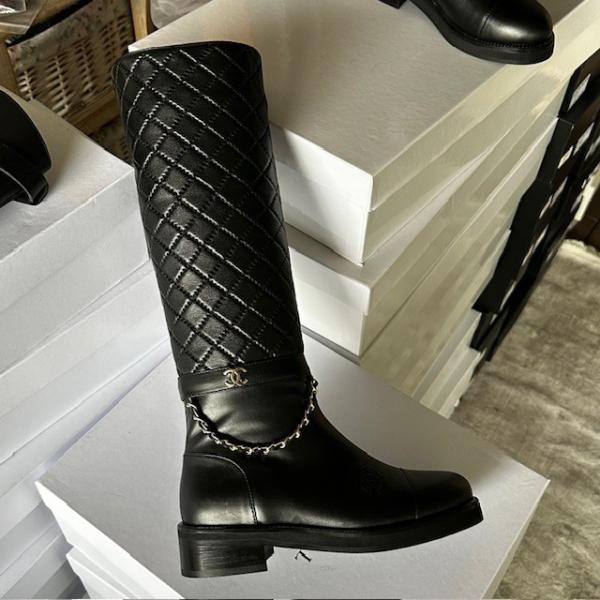 chnl-siyah-zincirli-cizme--resim2-5324.jpg