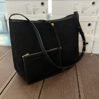 CLNE ASKILI SİYAH ÇANTA