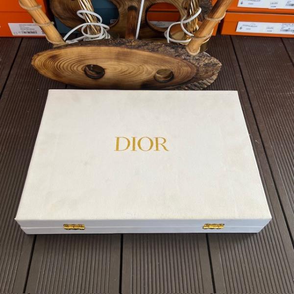 dior-catal-bicak-takimi-resim7-6742.jpg