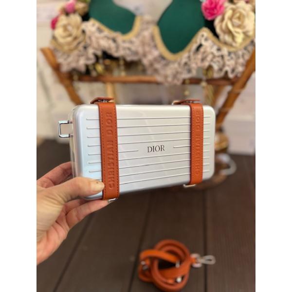 dior-gumus-taba-rimowa-resim-6349.jpg