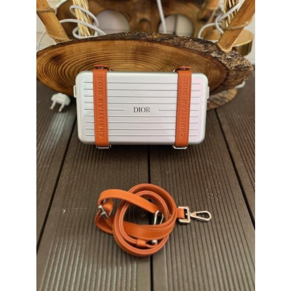 dior-gumus-taba-rimowa-resim2-6349.jpg
