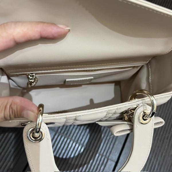 dior-nude-canta-resim5-8207.jpg