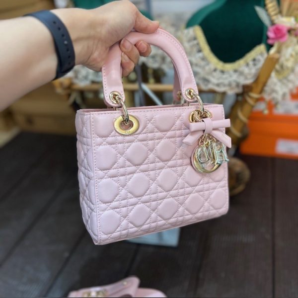 dior-pembe-lady-resim-8299.jpg