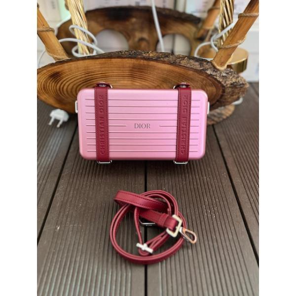 dior-pembe-rimowa-resim2-6346.jpg