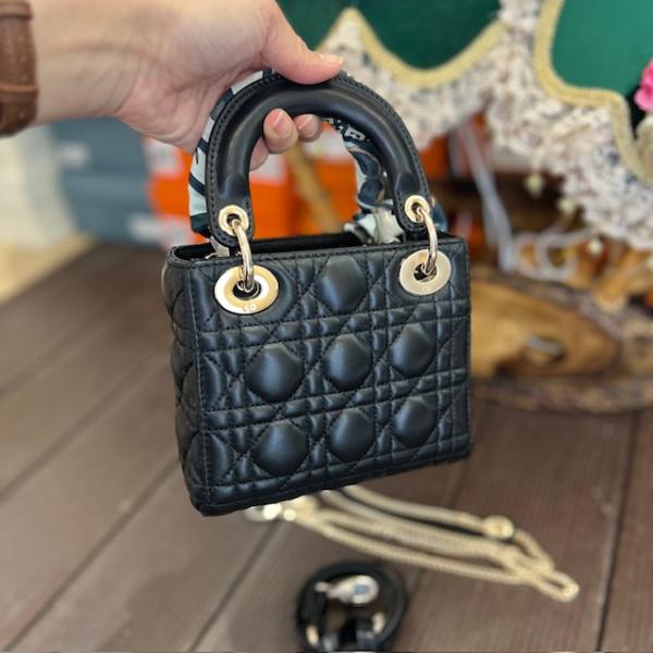 dior-siyah-canta--resim4-7261.jpg