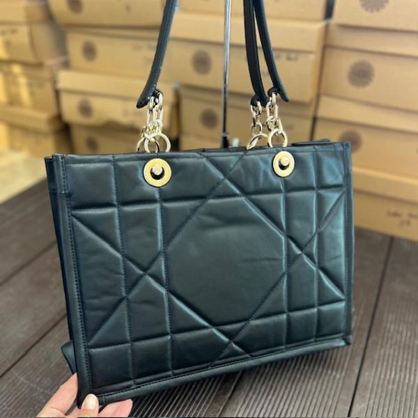 dior-siyah-canta-2-resim-8193.jpg