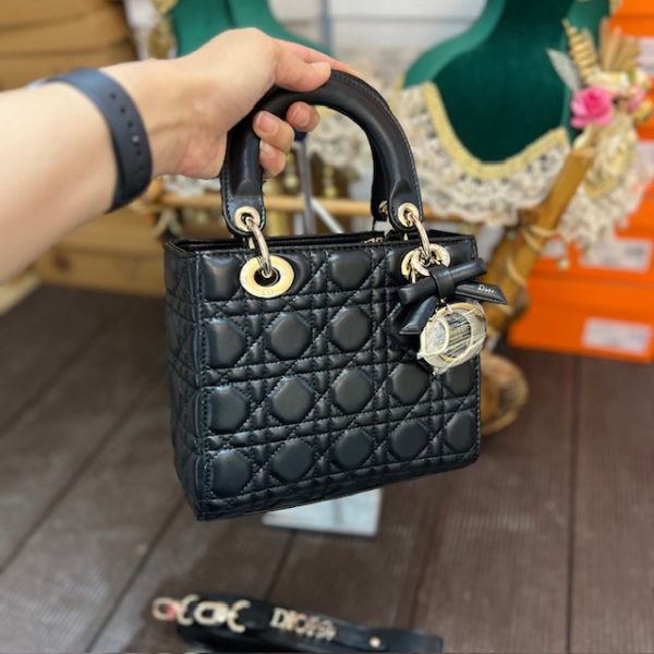 dior-siyah-lady-resim-8301.jpg