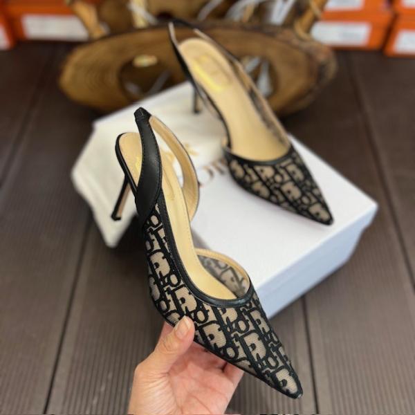 dior-topuklu-siyah-ayakkabi--resim4-7346.jpg