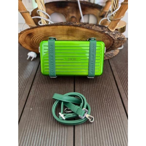 dior-yesil-rimowa-resim2-6345.jpg
