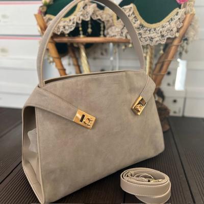 FERRAGMO VİZON SÜET ÇANTA 