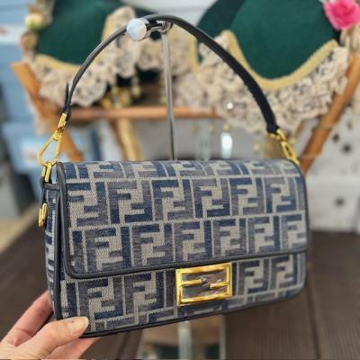 FND ORTA BOY LACİVERT ÇANTA 