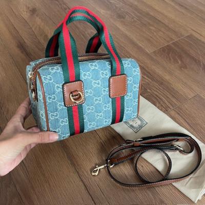 GCC MAVİ KUTU ÇANTA 