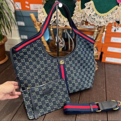 GCC MONOGRAM ORTA BOY LACİVERT ÇANTA 