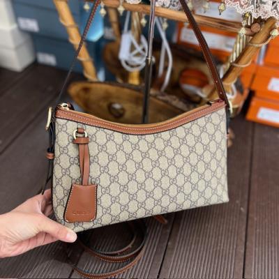 GCC TABA MONOGRAM ORTA BOY ÇANTA 