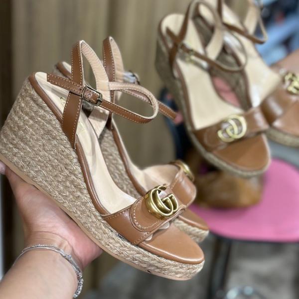 gucci-taba-sandalet-resim5-2469.jpg