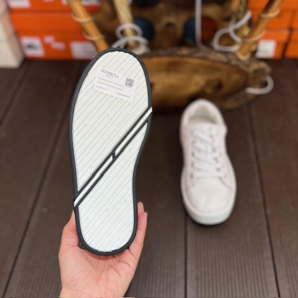hrms-beyaz-deri-sneaker-2-resim5-6549.jpg